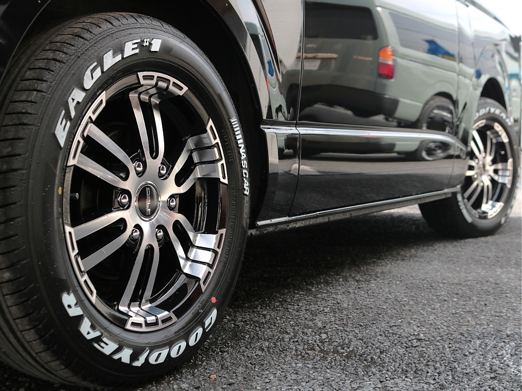 Delf02 17インチアルミホイール×ナスカーホワイトレタータイヤ☆