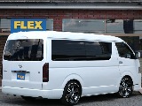 ボディガラスコーティング+窓撥水施工やスモークフィルムなど細かなオプションにもお応えいたします☆