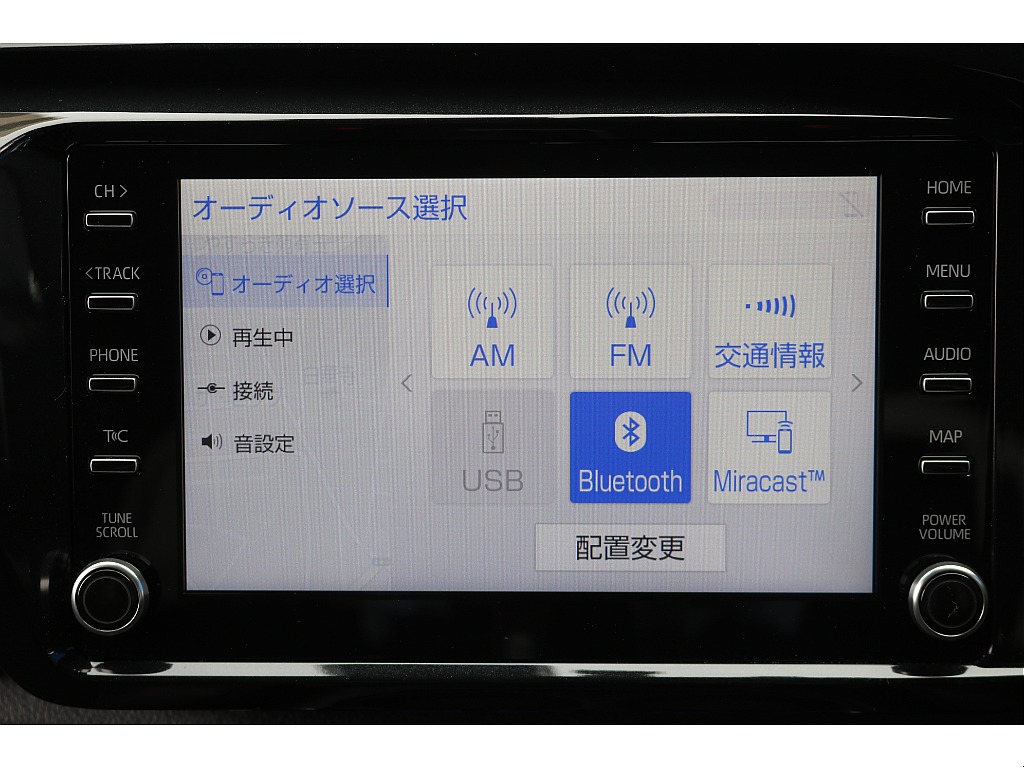 トヨタ純正ディスプレイオーディオが標準装備。appleのcarplayも対応しています。