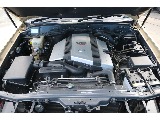 4.7LのV8エンジンとなります！走りは一級品です！