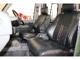 ブラックのシートカバーが装着されております♪