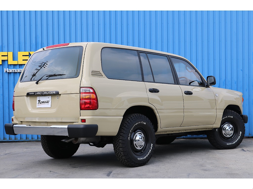 トヨタ ランドクルーザー100(3枚目)