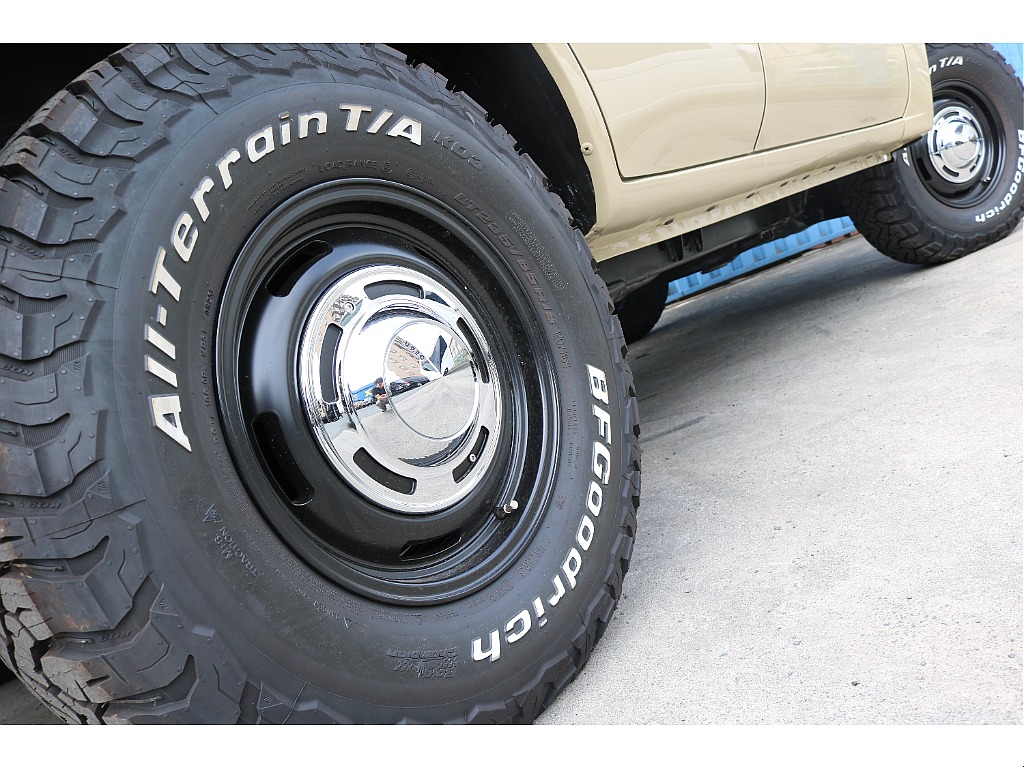 トヨタ ランドクルーザー100(25枚目)