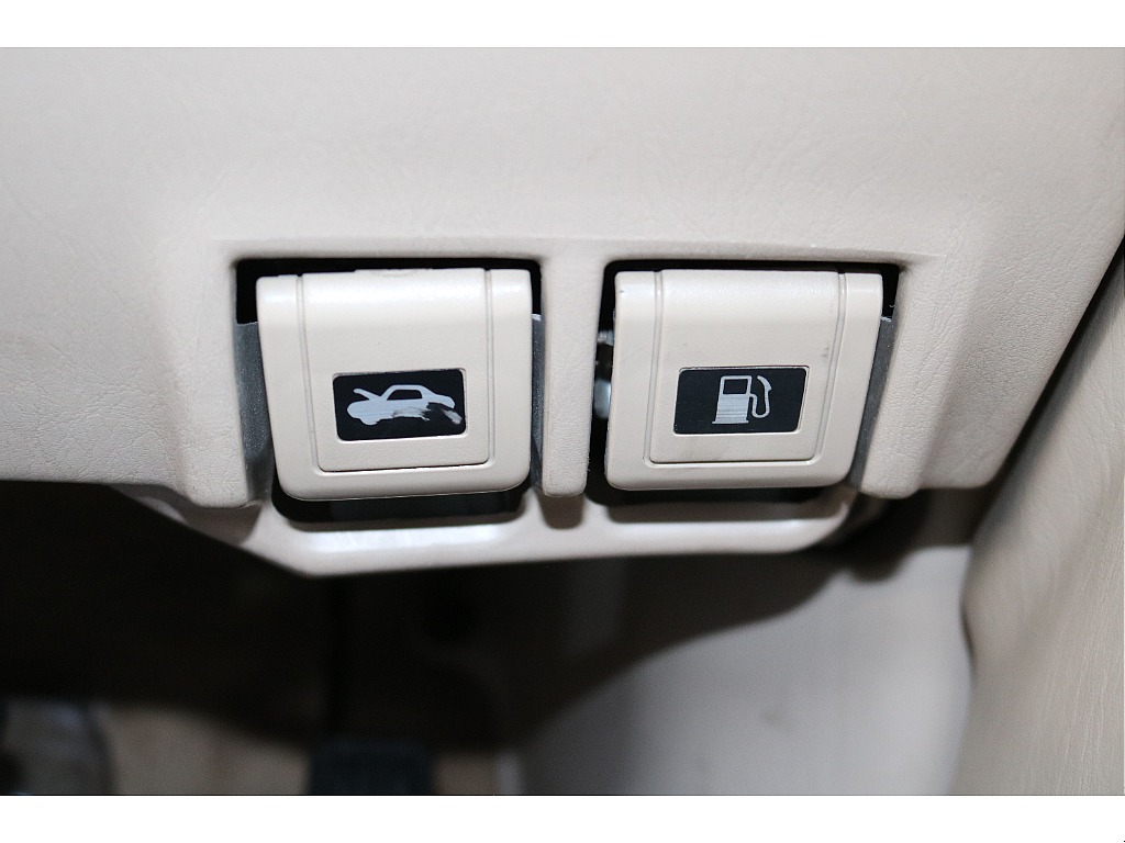 給油口/ボンネット