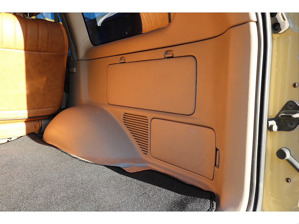 ラゲッジサイド