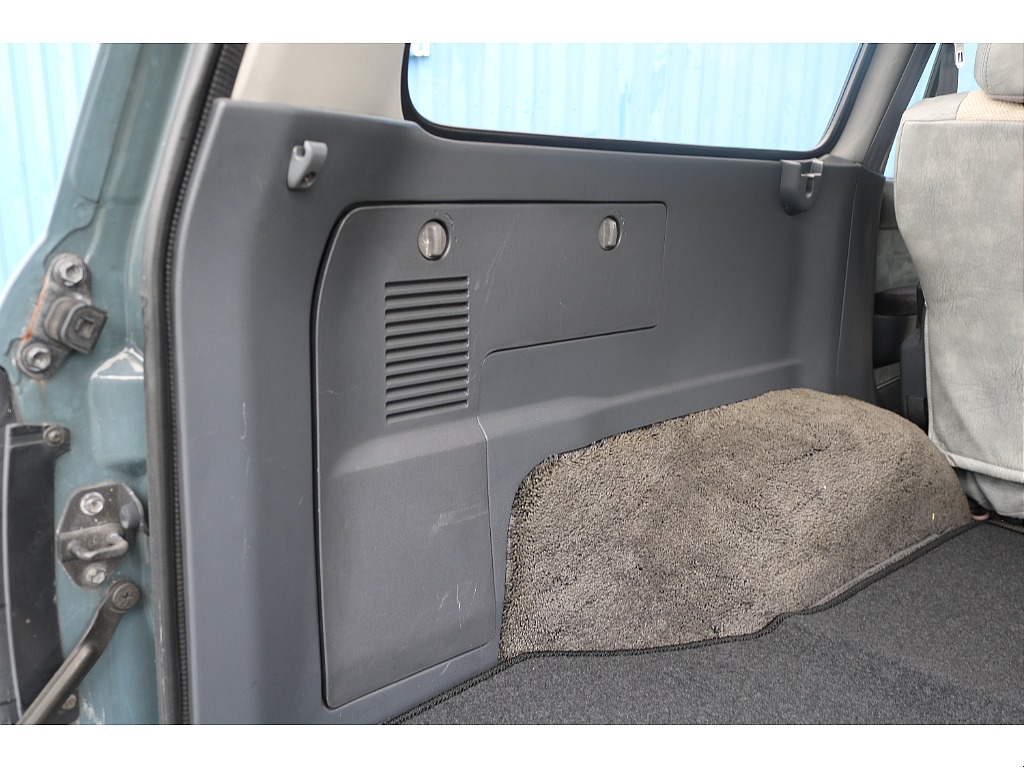 ラゲッジサイド