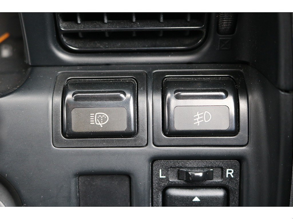 ヘッドライトウォッシャースイッチ