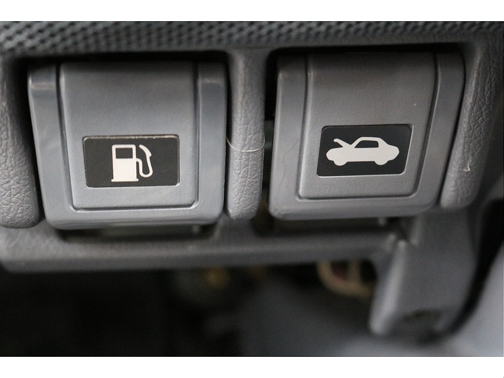 給油口/ボンネット