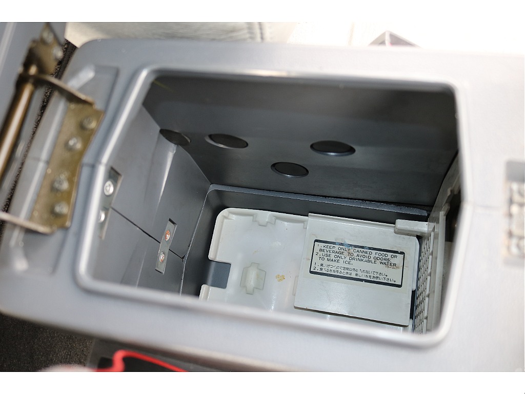 センターコンソール（冷蔵）