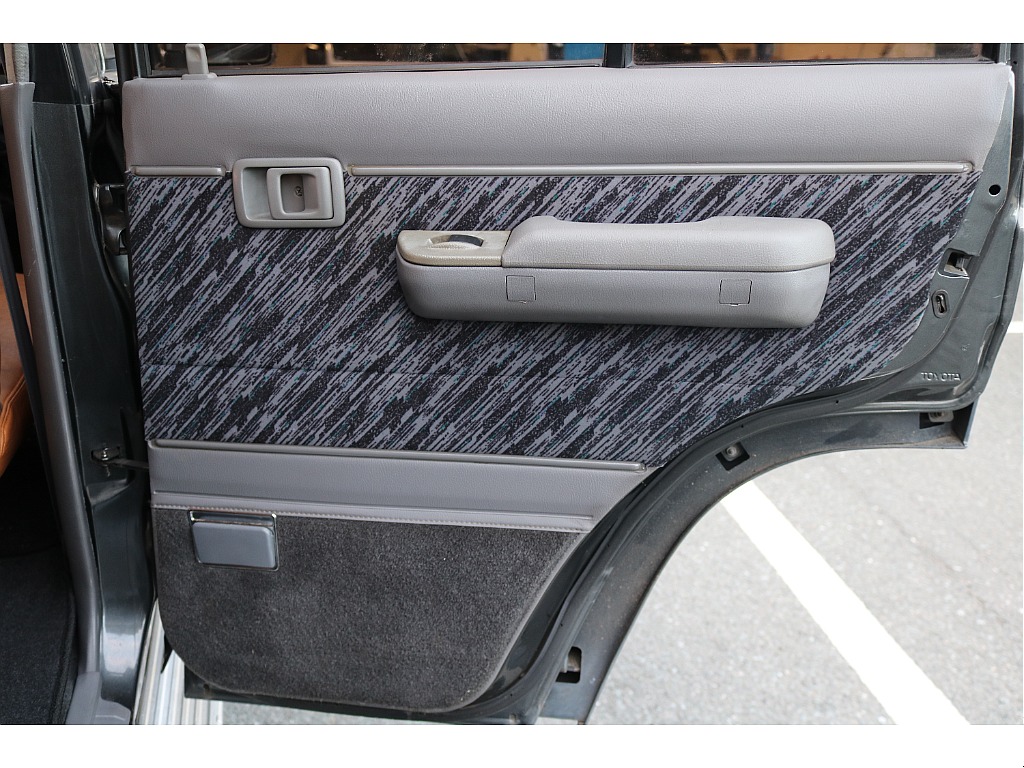 トヨタ ランドクルーザープラド(22枚目)