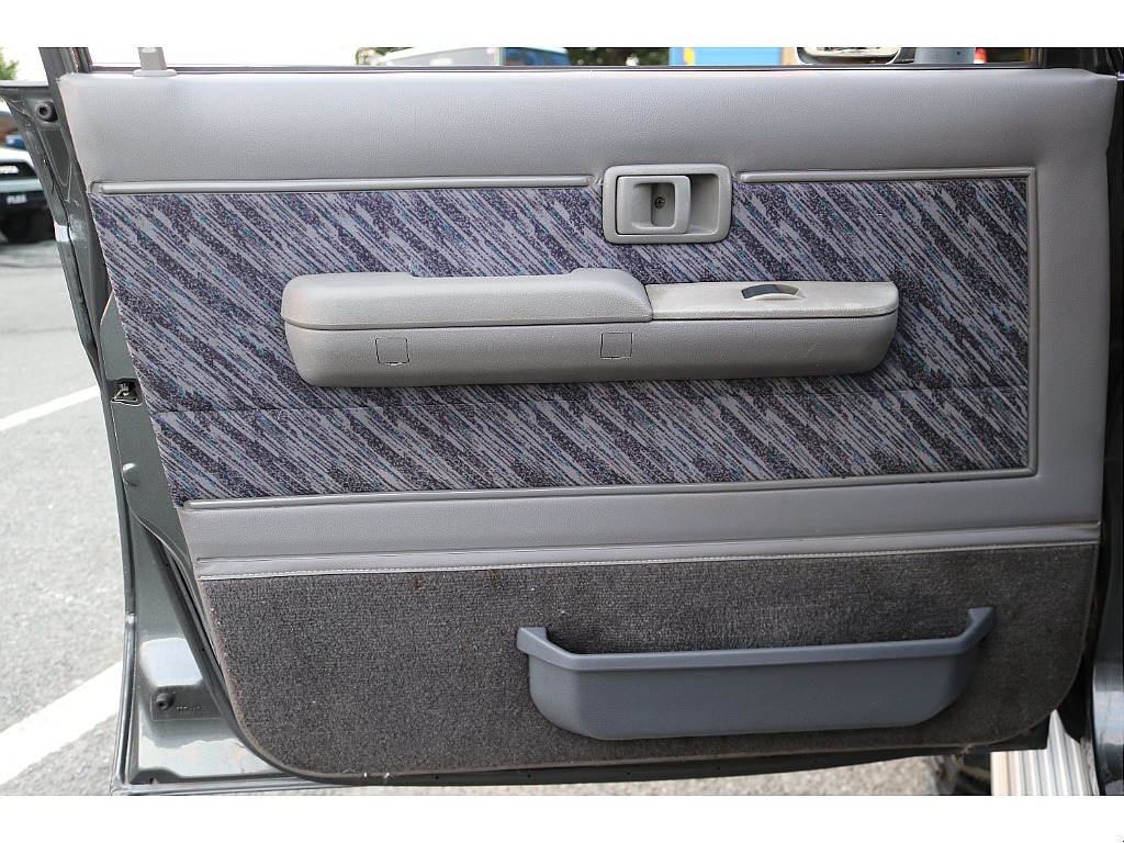 トヨタ ランドクルーザープラド(23枚目)