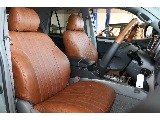 新品シートカバー装備！クラシックな仕上がりですね！
