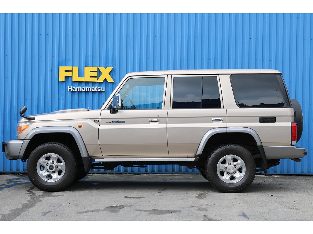 トヨタ ランドクルーザー70(5枚目)