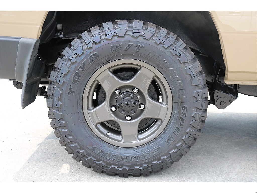 トヨタ ランドクルーザー70(15枚目)