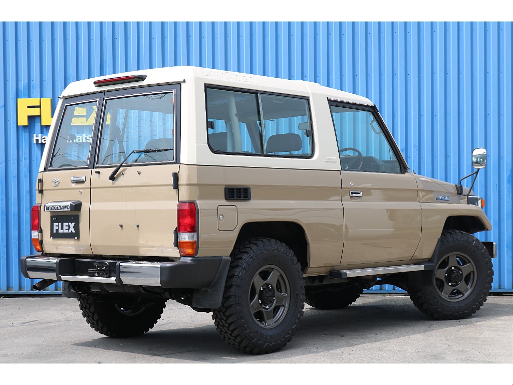 トヨタ ランドクルーザー70(2枚目)