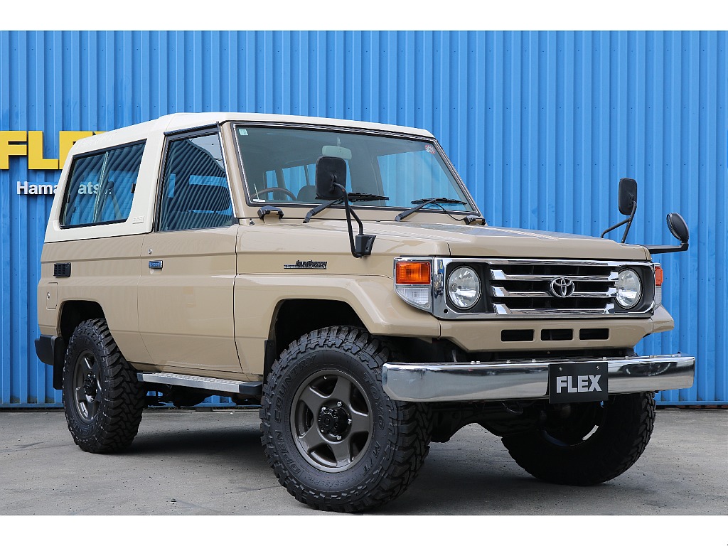 トヨタ ランドクルーザー70(3枚目)