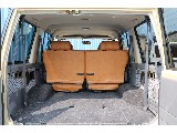 ３ｒｄシートは取り外した5人乗り仕様です。たくさんの荷物が積載できますね。
