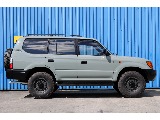 ノーマル車高となりますのでファミリーカーとしてお使いいただけます。