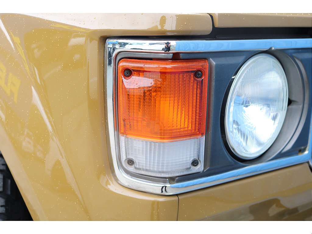 コーナーレンズになります。