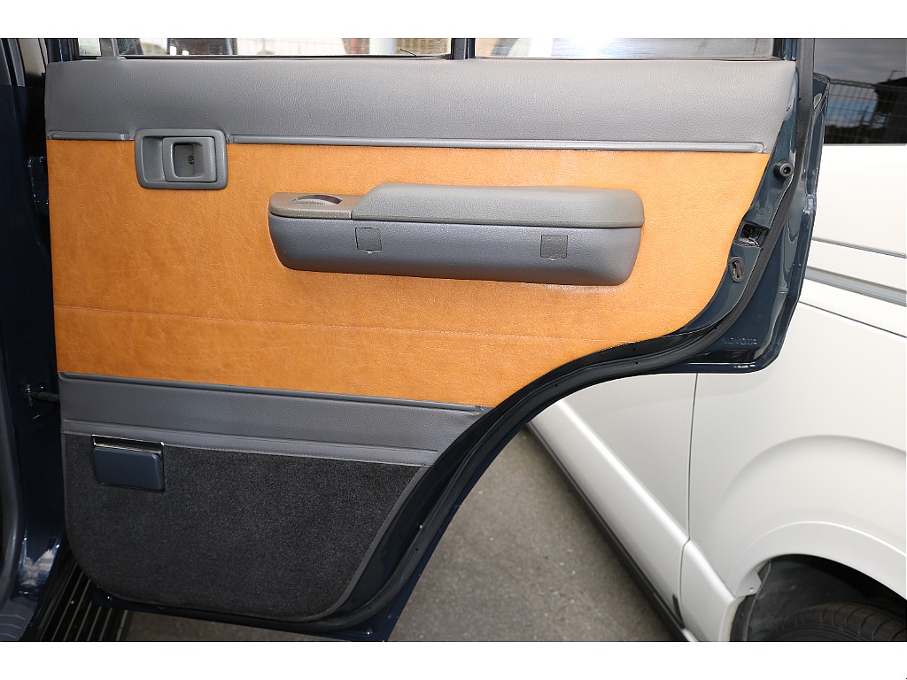 トヨタ ランドクルーザープラド(51枚目)