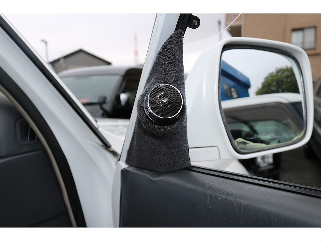 トヨタ ランドクルーザー80(21枚目)