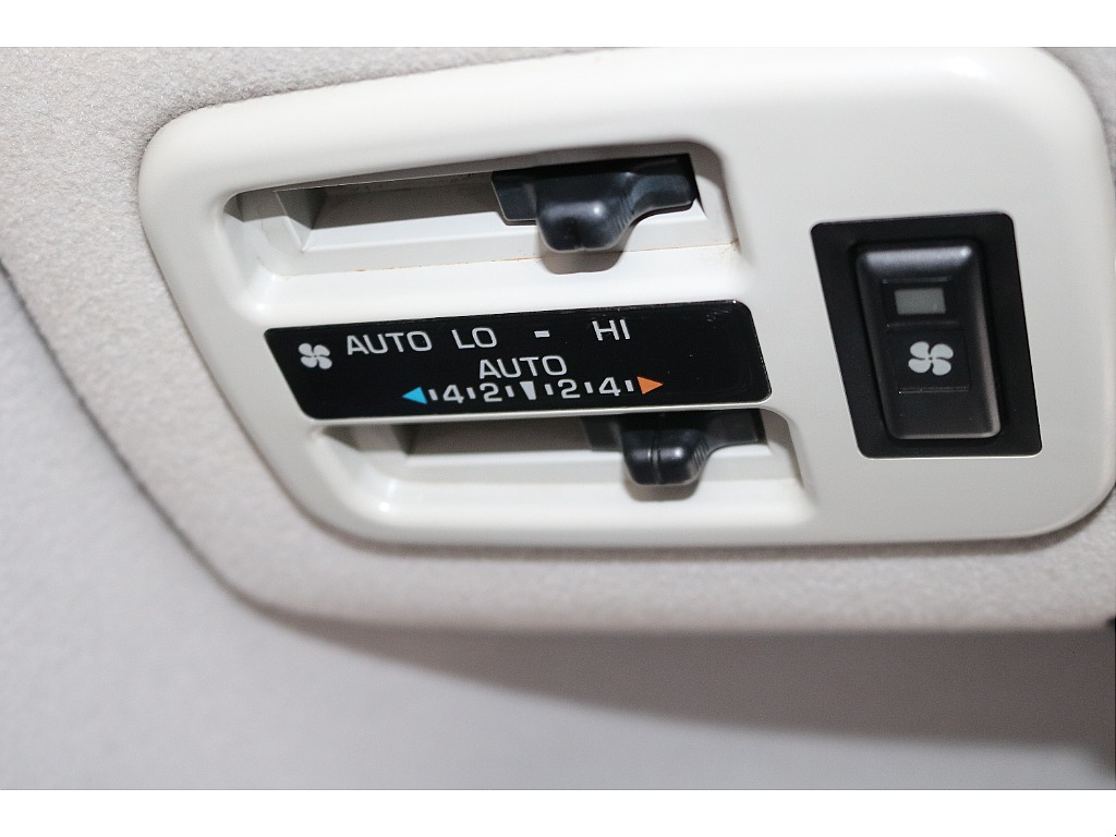 トヨタ ランドクルーザー80(28枚目)