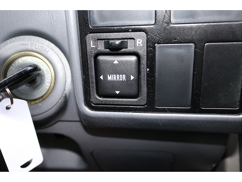 トヨタ ランドクルーザー80(35枚目)