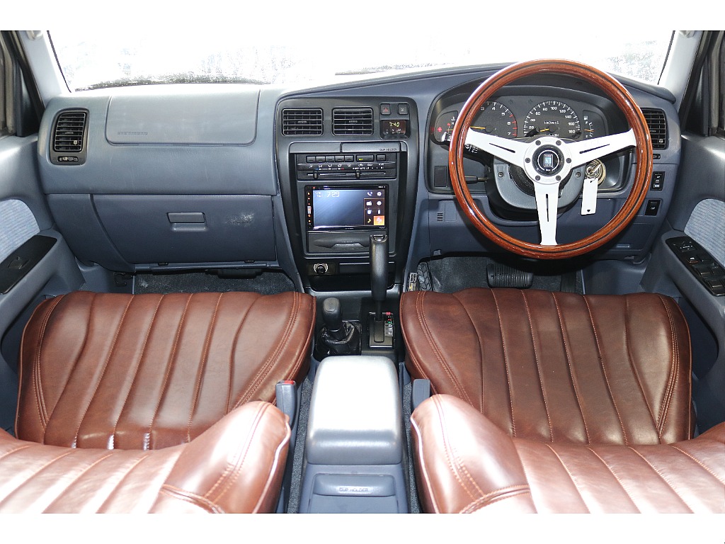 トヨタ ハイラックスサーフ(2枚目)