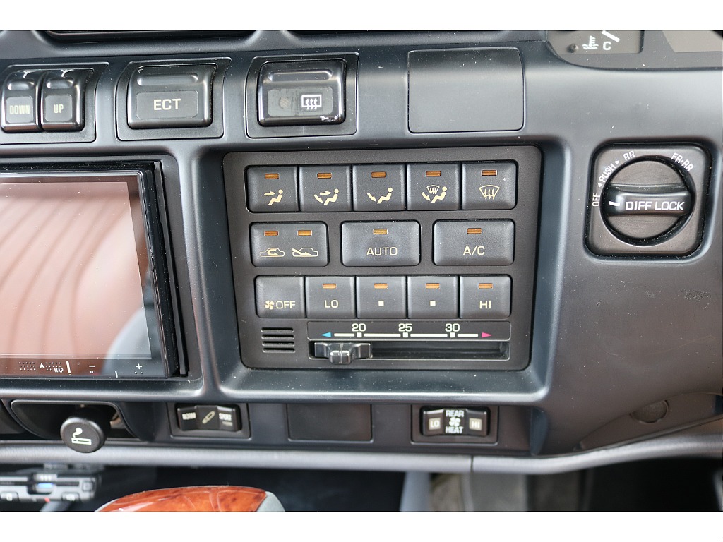 エアコンスイッチ