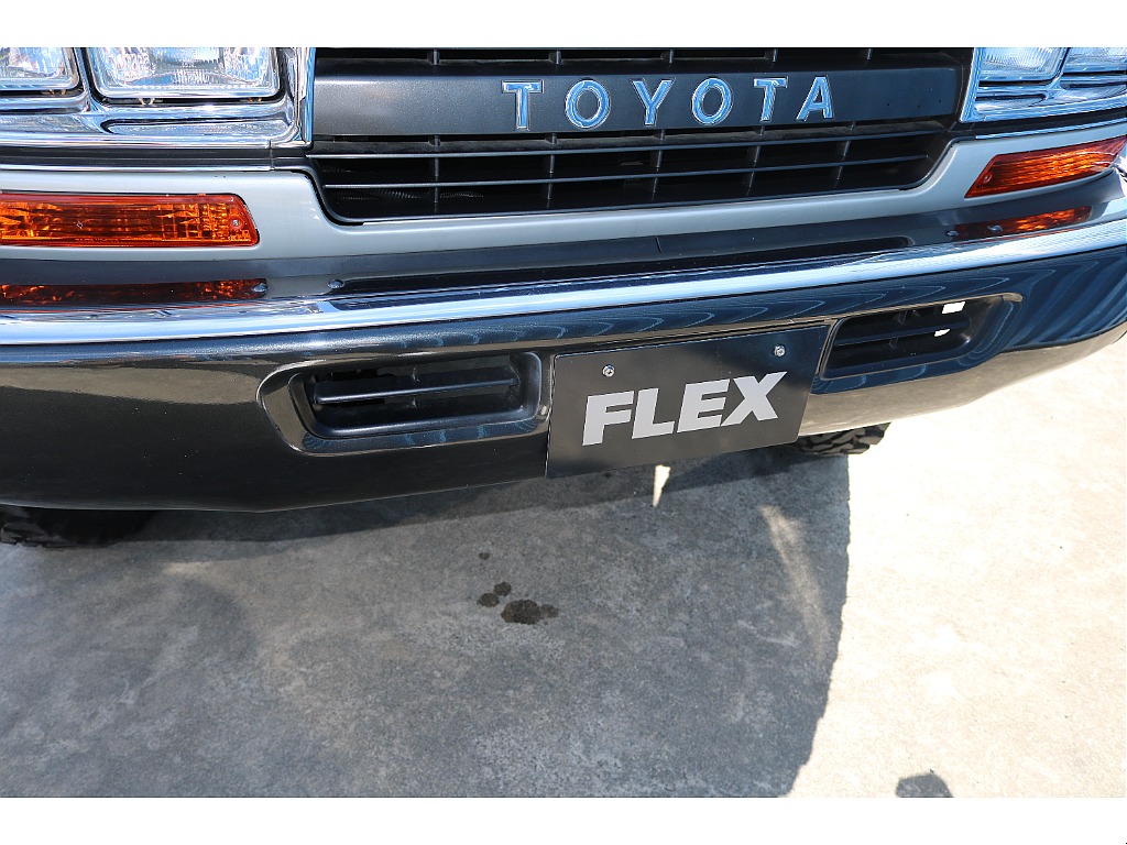 フロントバンパー