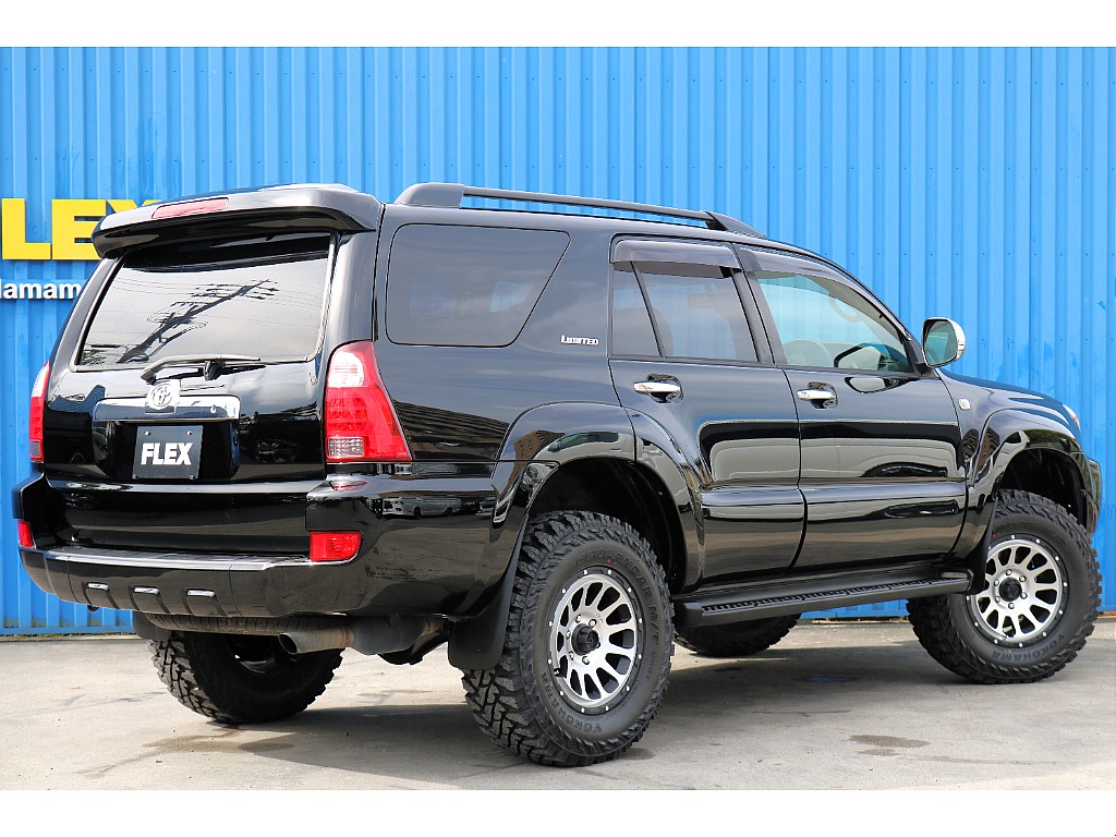 リアゲートは上開きとなります。