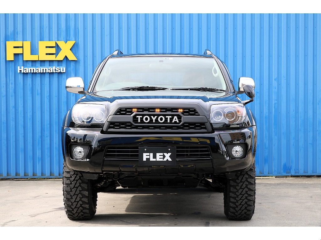 タコマLOOKグリルも新品でインストールしました。印象がとても変わります。