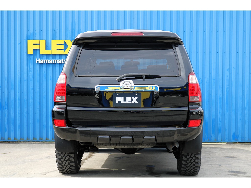 ハイラックスはリアガラスの開閉が可能です。