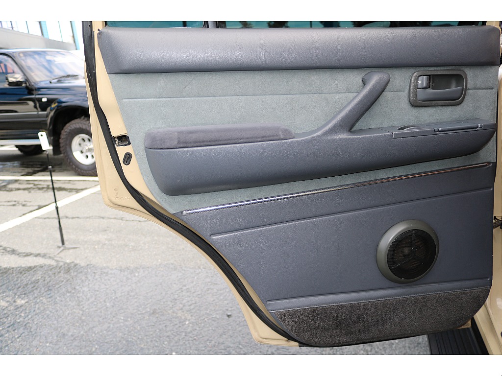 トヨタ ランドクルーザー80(35枚目)