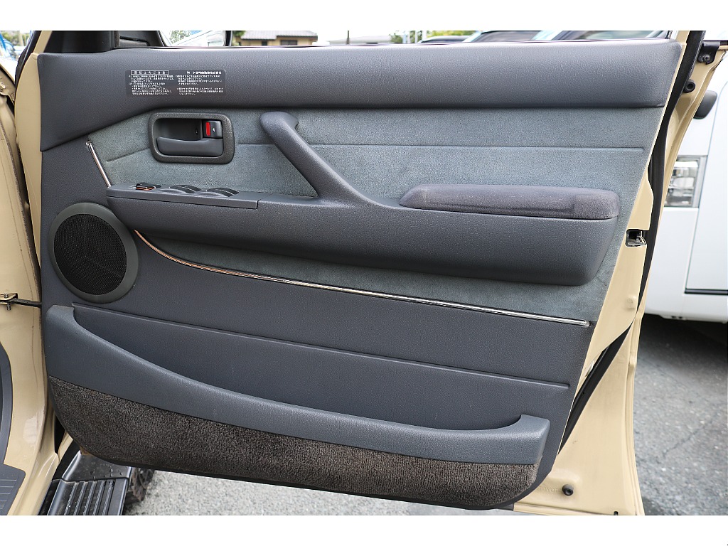 トヨタ ランドクルーザー80(36枚目)