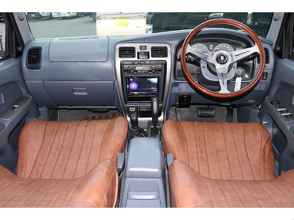 トヨタ ハイラックスサーフ(2枚目)