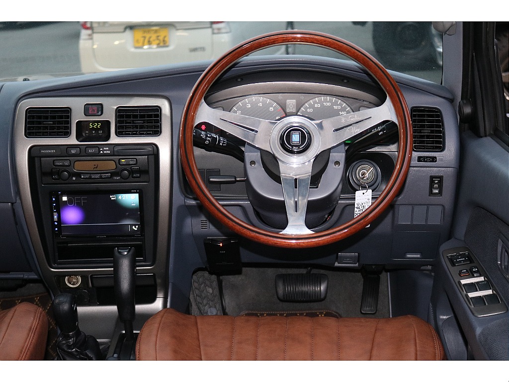 トヨタ ハイラックスサーフ(12枚目)