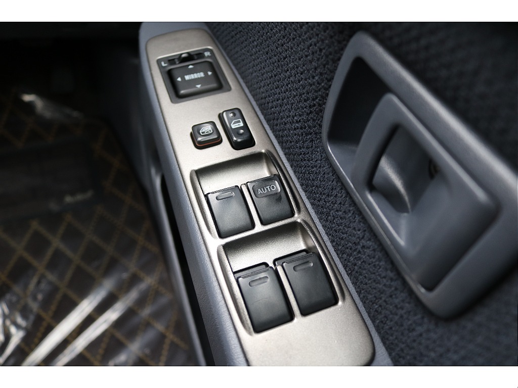 パワーウインドウスイッチ