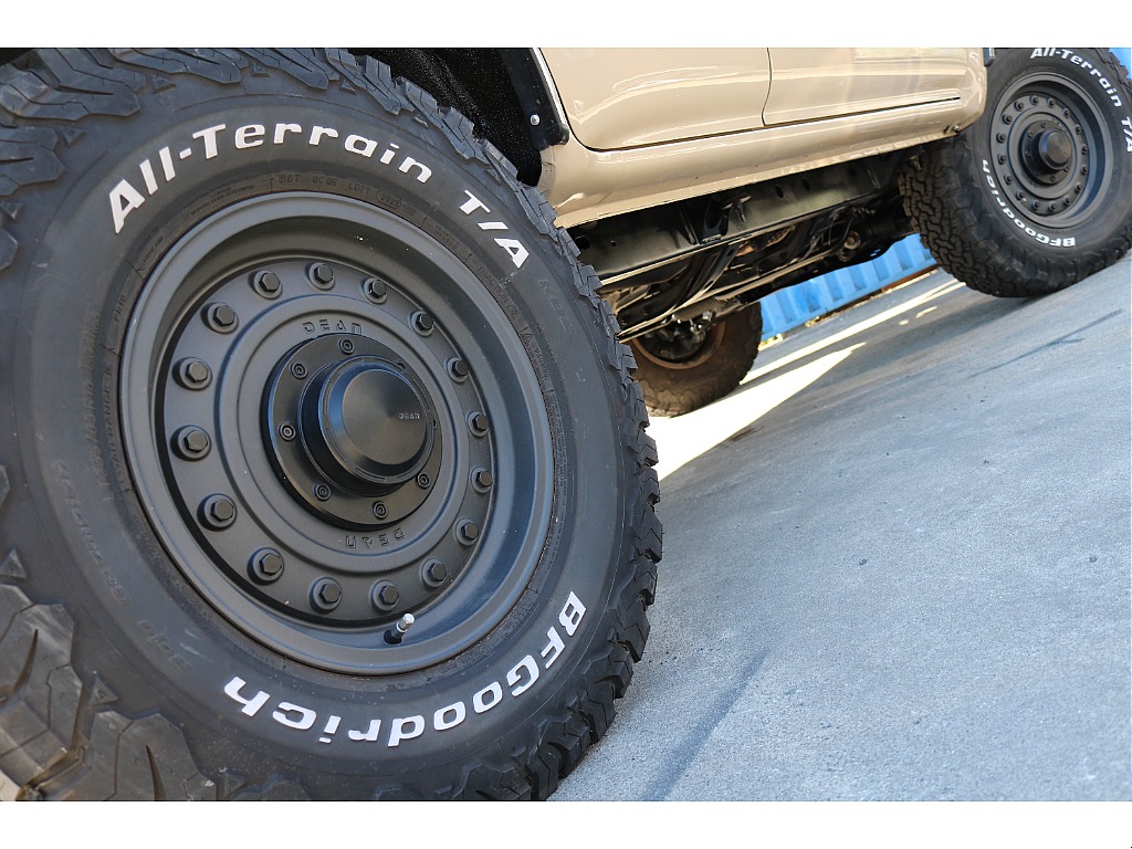 新品タイヤホイール