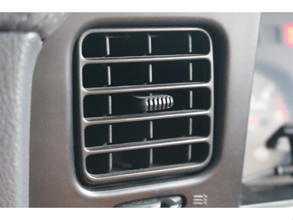 エアコン吹き出し口