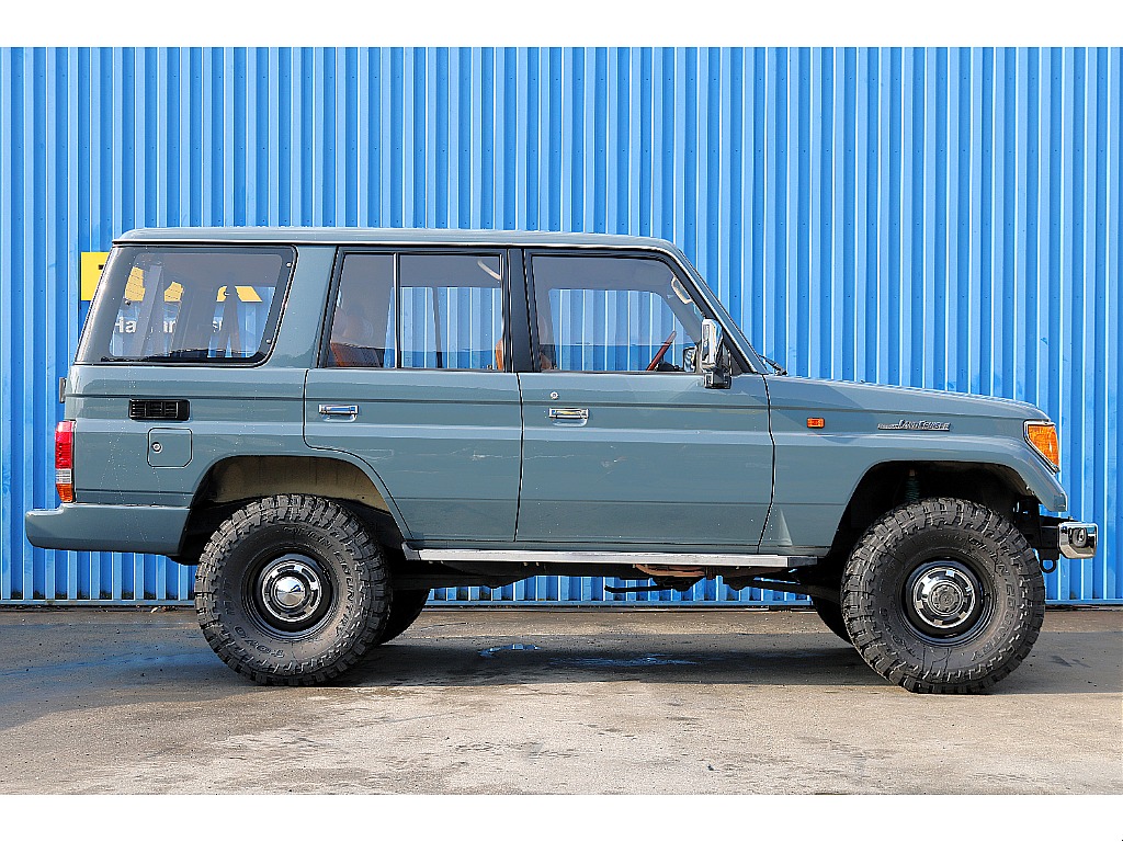 トヨタ ランドクルーザープラド(6枚目)