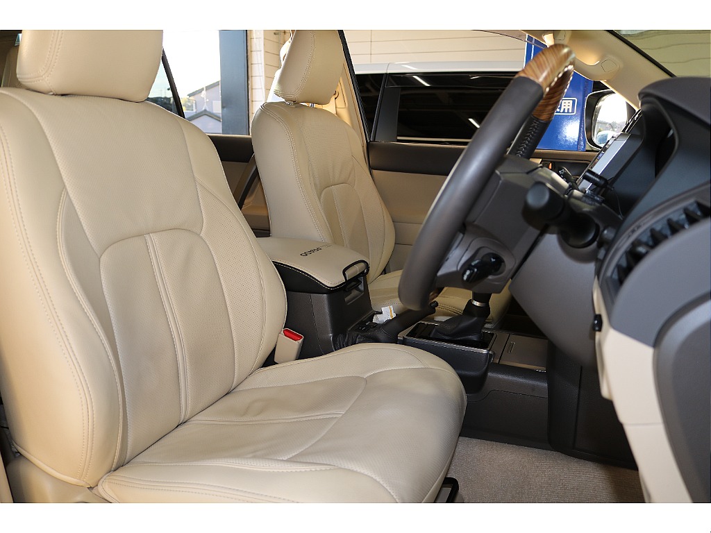 トヨタ ランドクルーザープラド(14枚目)