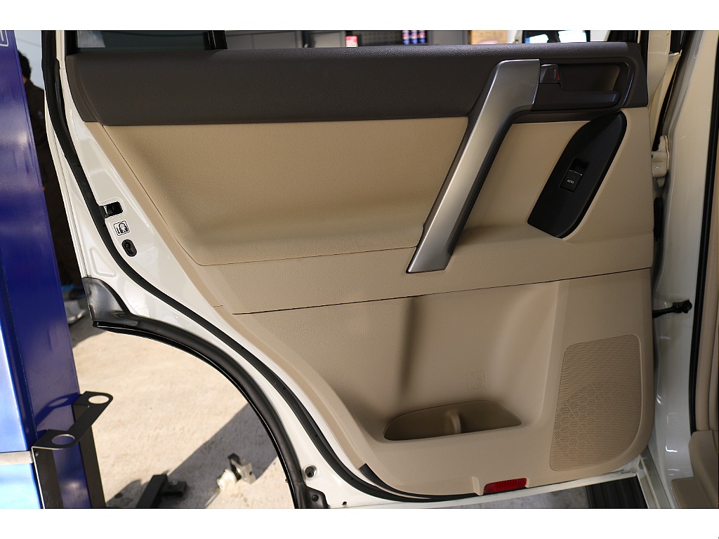 トヨタ ランドクルーザープラド(56枚目)