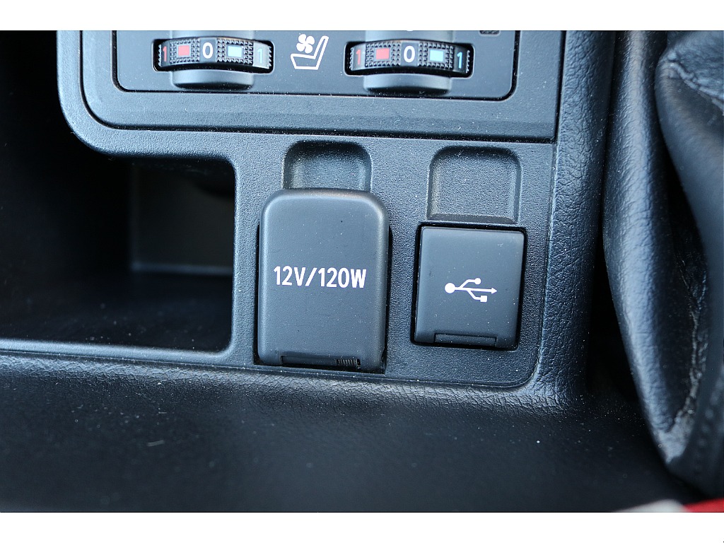 シガーソケット/USBポート