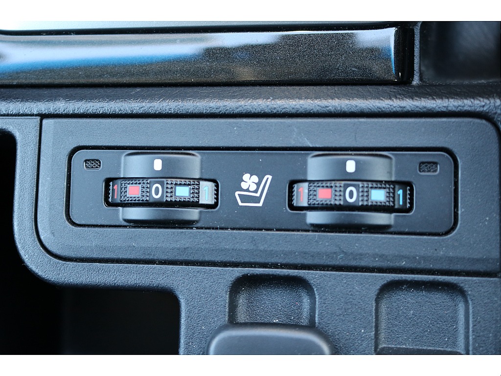 シートヒータースイッチ