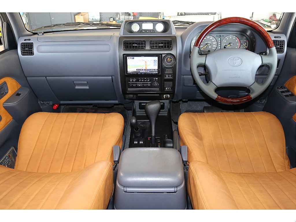 トヨタ ランドクルーザープラド(2枚目)