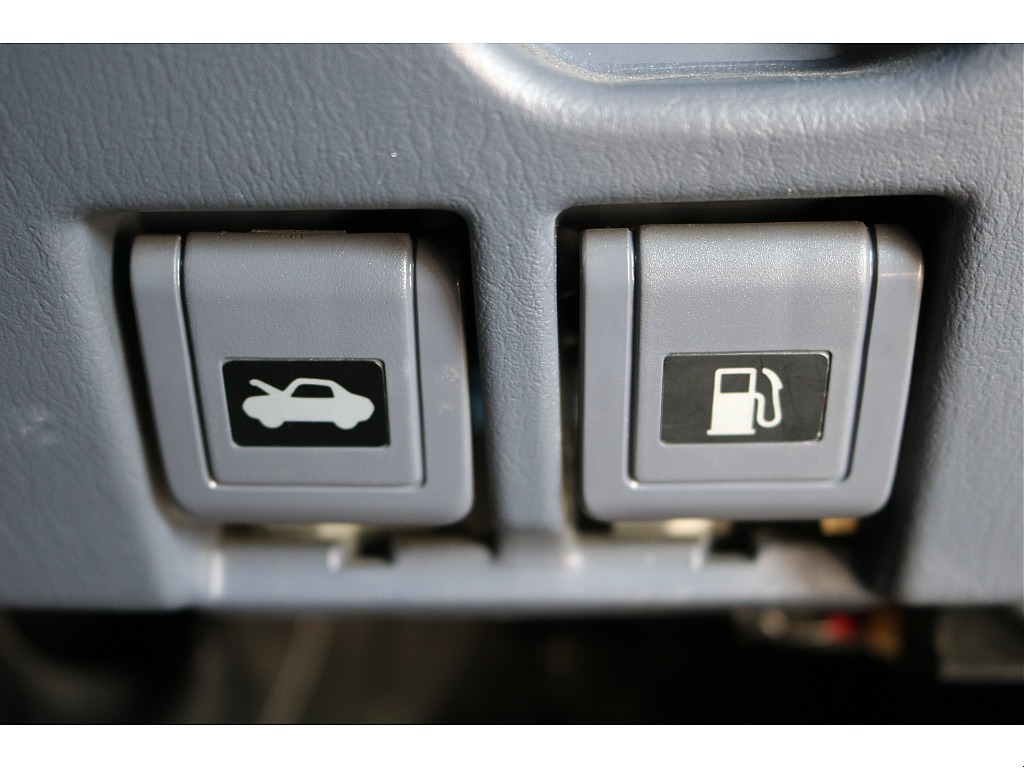 給油口/ボンネット