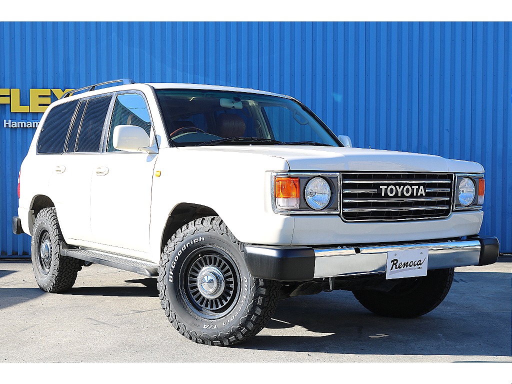 ベースとなっているのはランクル100系となります。