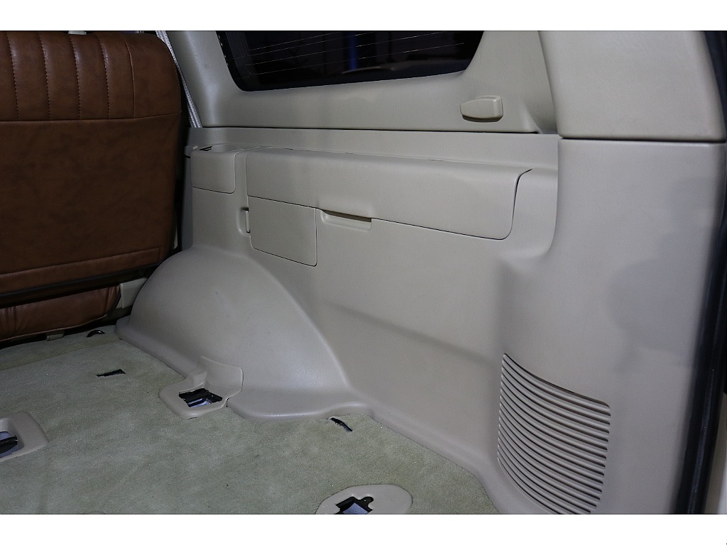 ラゲッジサイド