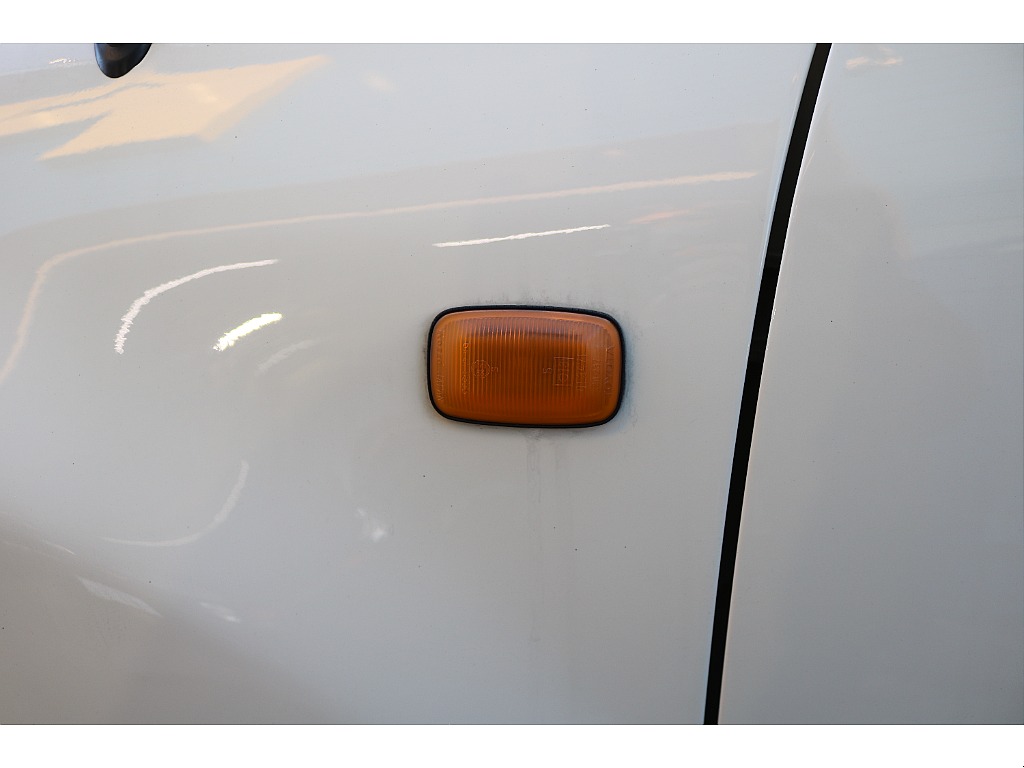 オレンジサイドマーカー